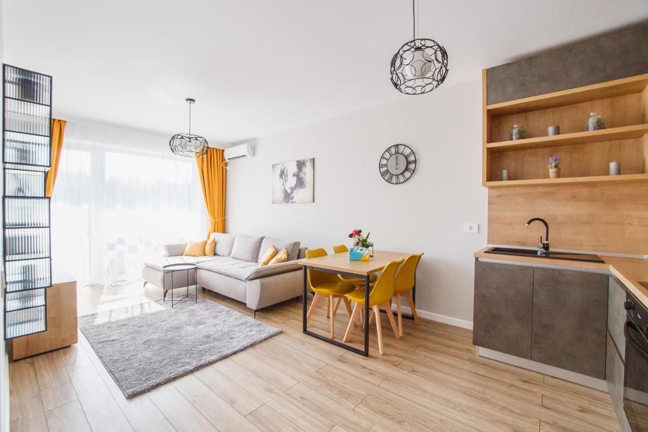 Gorgeous Home At Prima Universitatii オラデア エクステリア 写真
